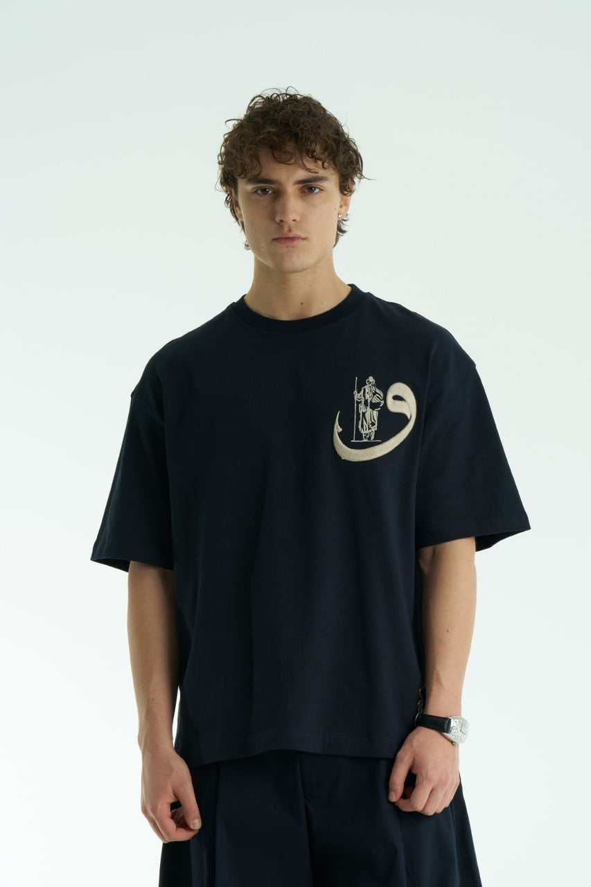 Vav, t-shirt oversize bleu marine, vue de face — SAW URBANITY